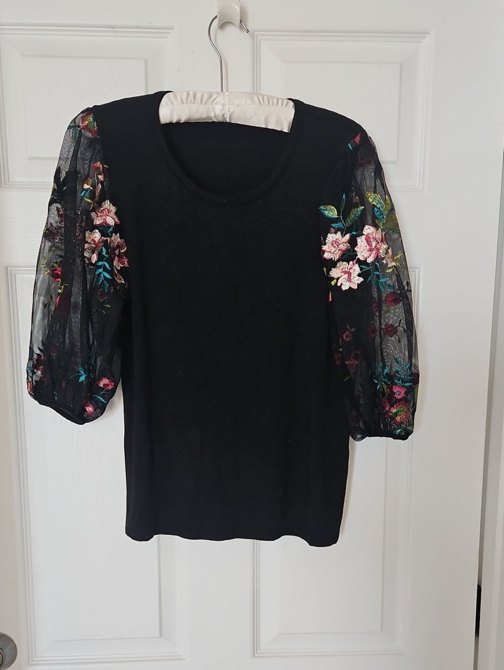 Kim & Cami Black Knit Top with Floral Embroidered Puff Sleeves